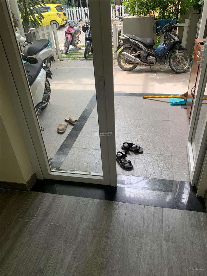Cho thuê phòng 60m2 tầng trệt nhà melosa garden khang điền nội thất giá 6 triệu/tháng 0902 442 ***