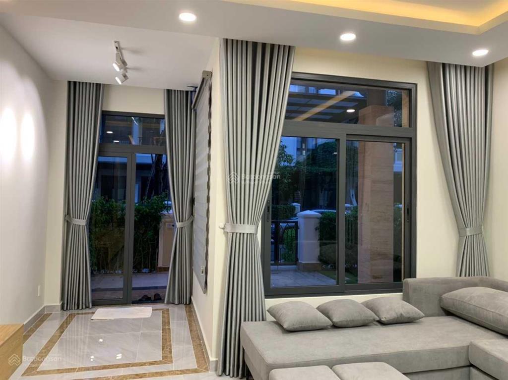 Cho thuê nhà mega village, khang điền, 1 trệt 2 lầu nội thất đẹp 12 triệu/tháng 0902 442 ***