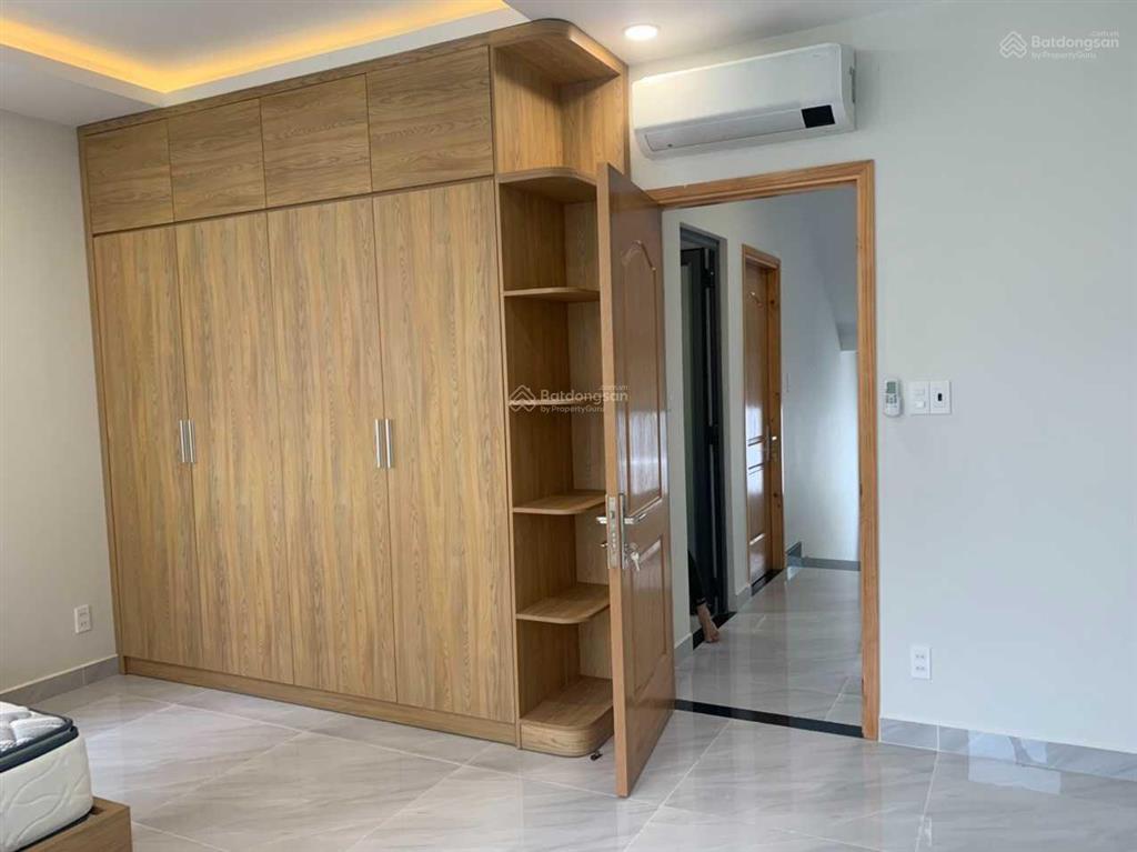 Cho thuê nhà mega village, khang điền, 1 trệt 2 lầu nội thất đẹp 12 triệu/tháng 0902 442 ***