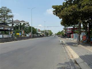 Cần cho thuê 650m2 kho, xưởng, showroom mặt bằng lâu dài mặt tiền đường liên phường p. phước long b
