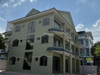 Bán tòa nhà góc 2 mặt tiền đường d5a liên phường, sát bên the global city