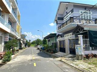 Nền đất tái định cư đông tăng long rẻ nhất quả đất giá 6 tỷ 3 dt 100m2 ngang 6.3m