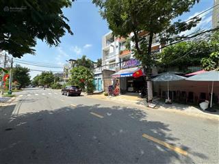 Bán gấp nhà mặt tiền 5x19,5m. đường số , p phú mỹ ,q7.giá 13,9 tỷ. 0938 888 ***