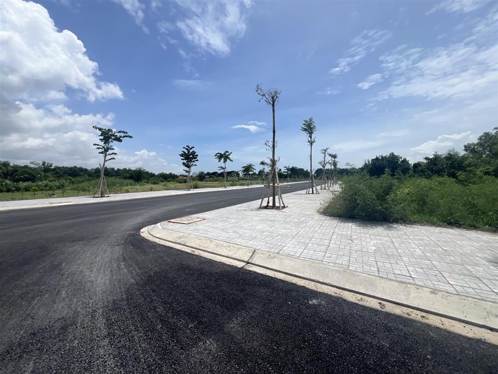 Bán gấp 460m2 đất thổ cư. ngay khu dân cư phúc hưng, xã cần giờ. giá 46tr/m2.  0938 888 ***
