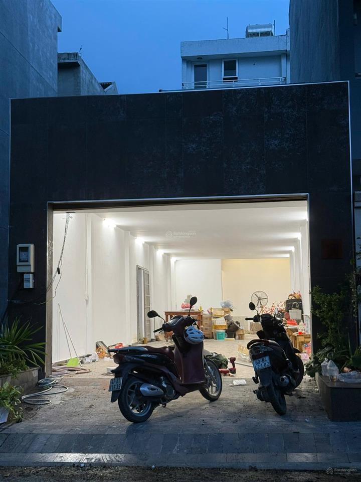 Cho thuê nhà 1 trệt 100m2 . dt 5x20m. kdc sadeco phước kiển a, nhà bè. giá15tr/th.0938 888 ***