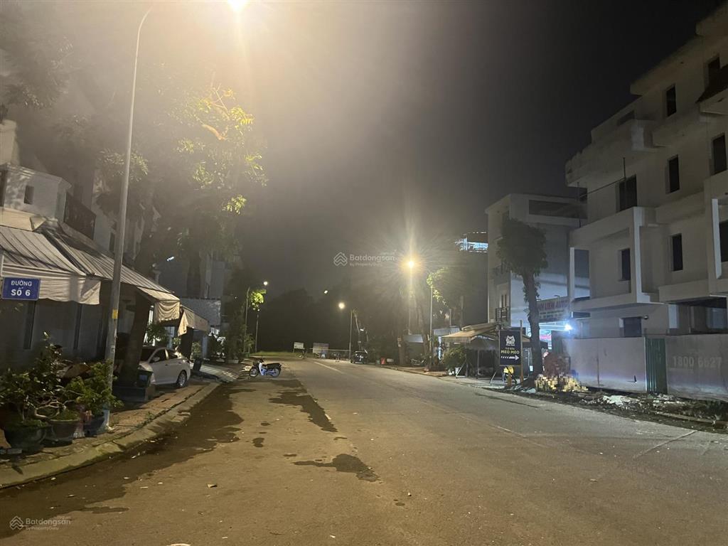 Cho thuê nhà 1 trệt 100m2 . dt 5x20m. kdc sadeco phước kiển a, nhà bè. giá15tr/th.0938 888 ***