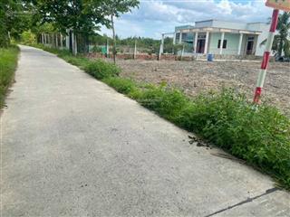 Chủ kẹt tiền bán gấp đất 1500m2. mt đ liên ấp 2  3, hiệp phước, nhà bè. giá 4,2 tỷ.  0938 888 ***