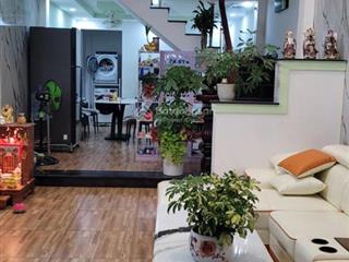 Nhà đường gò cát xây 3tầng  3pn  5tỷ xíu phường phú hữu quận 9