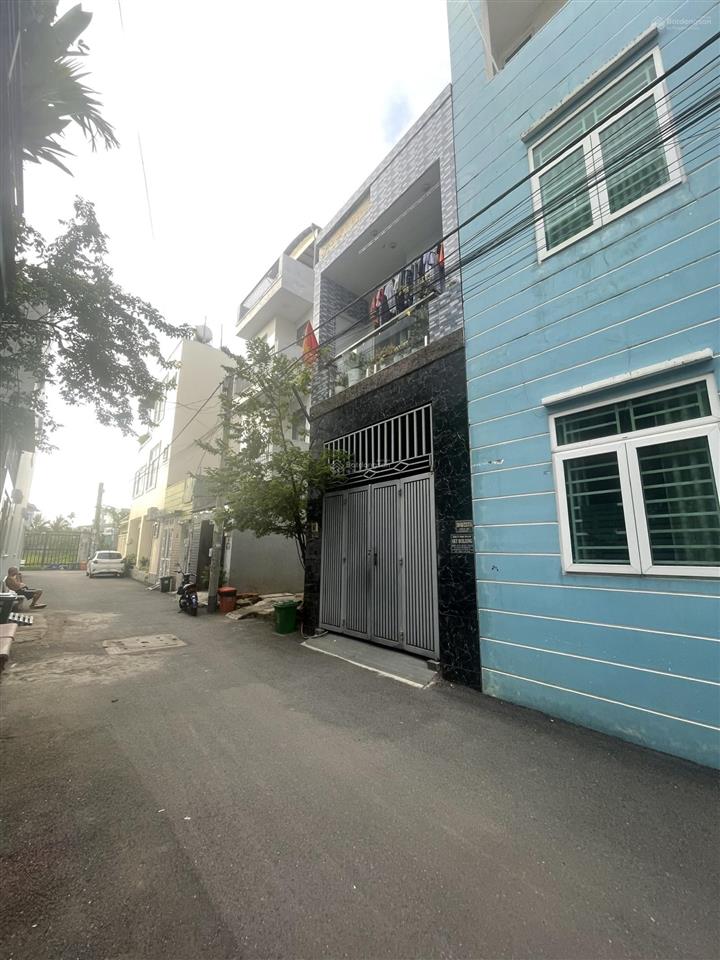 Lô hiếm  khu phân lô 4tỷ6 p. tăng nhơn phú, đường 6m gần lê văn việt q9