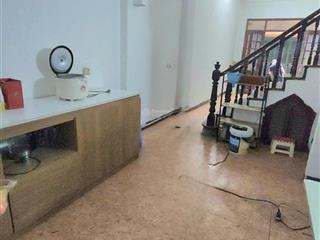 Cho thuê nhà riêng, 50m2, tại ngõ 82 nguyễn phúc lai. ngõ thông, ô tô đỗ cửa