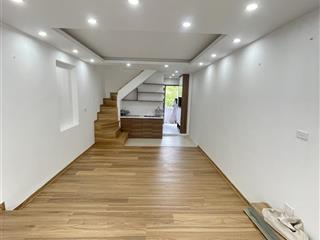 Bán tập thể đẹp duplex, lương định củakim liênđống đa 120m, 3 ngủ, 2 vệ sinh, siêu thoáng.