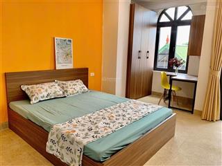 Rất hiếm.tập thể tầng 2 thái thịnh, đống đa. sát mặt phố, view sân chơi, thoáng trước sau.