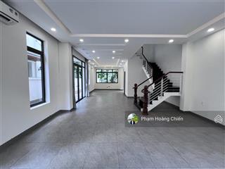 Cho thuê biệt thự hồ lakeview city dt 8x22m hoàn thiện thích hợp làm văn phòng giá 35 triệu thật