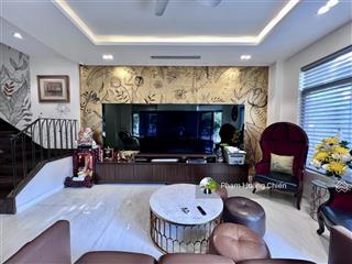 Bán gấp biệt thự góc 8.6x20m 1 trệt 3 lầu, hoàn thiện, hướng đông bắc, giá 32.5 tỷ nh cho vay 80%