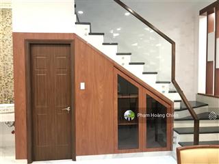 Cho thuê nhà lakeview city, dt 5x20m 1 trệt 3 lầu giá 30 triệu, full cao cấp 4pn 5wc,  0907 110 ***