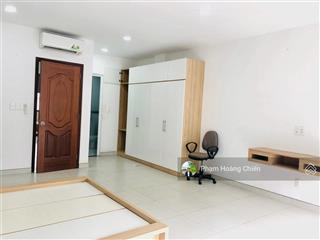 Cho thuê nhà phố lakeview city, dt 5x20m giá 27 triệu full nội thất,4pn 5wc, 0907 110 *** em chiến