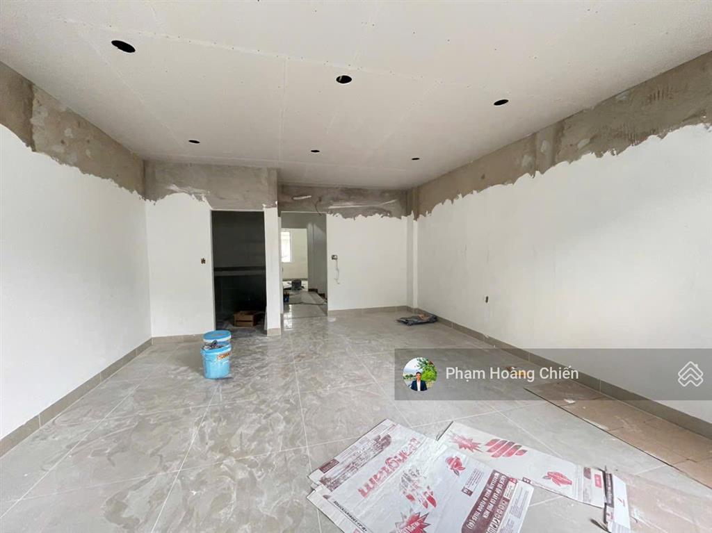 Cho thuê nhà phố mới 100% lakeview city dt 5x20m giá 30 triệu bao vat, hoàn thiện cơ bản 4pn 5wc