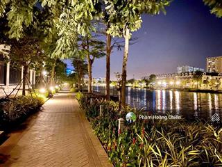 Bán biệt thự hồ lakeview city dt 8x22m hoàn thiện cơ bản giá 40 tỷ thương lương  0907 110 *** thật