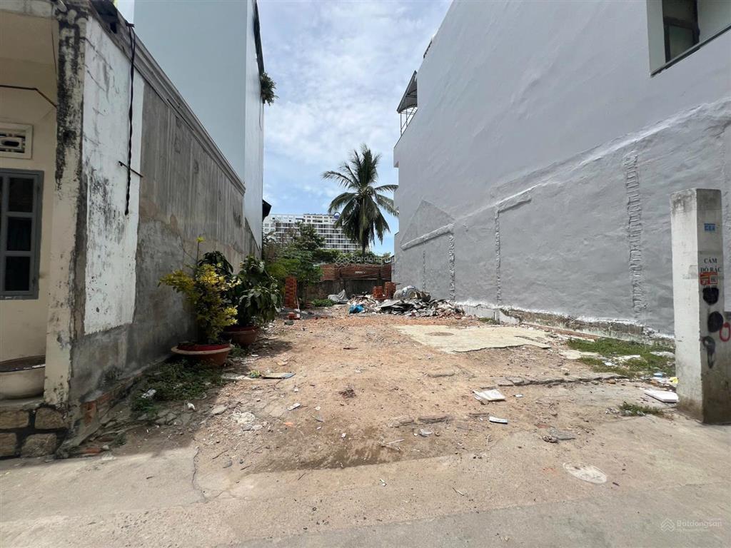 Bán đất xây khách sạn ngang 8,7m hai mặt tiền khu phố tây, tp nha trang chỉ 21,5 tỷ (135 triệu/m²)