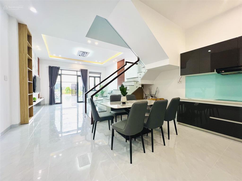 [hot]bán nhà 2 tầng 154m2 mới xây hiện đại chỉ 2tỷ450tr trên đường rộng 30mcam kết không ngập lụt