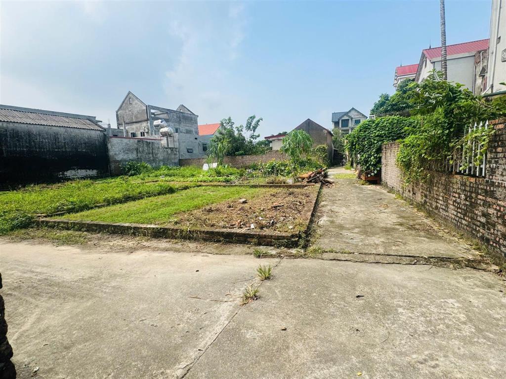 Tôi bán lô đất 48m yên ninh hiền ninh 2 mặt tiền giá chỉ hơn 1.5 tỷ