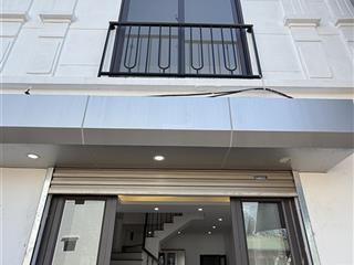 Chỉ hơn 2 tỷ sở hữu nhà 3 tầng, ô tô đỗ sát nhà, giáp hà đông