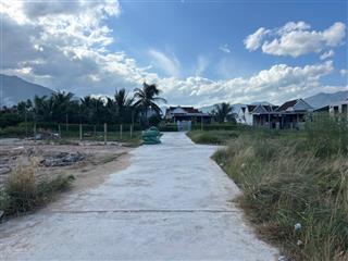 Đất full thổ, vân phong. gần biển, đường lớn. qh ra đường 45 m, giá 1 tỷ 440 triệu