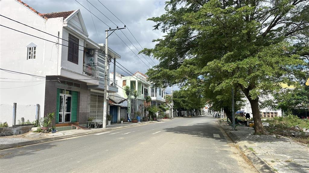Lô góc mặt tiền tân đức đông gần biển trục kinh doanh
