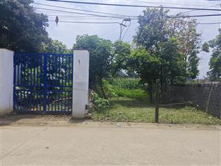 Thôn mồ đồi, xã vân hoà
 diện tích 171m2 có 75m2 đất ở
 mặt tiền 6m nở hậu
 đường 3 ô tô tránh