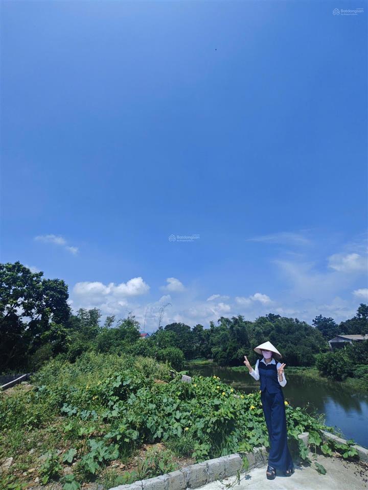 Chính chủ cần bán gấp 100m view hồ hoà thạch quốc oai hà nội giá 1 tỉ 850tr