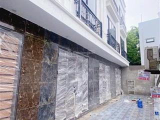 Chủ nhà gửi bán nhà xây mới 3t x33m oto đỗ gần giá chỉ 2.48tỷ rẻ nhất phụng châu