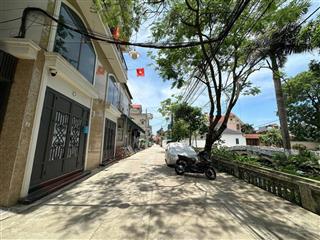 Cc cần bán nhà oto đỗ đầu ngõ ngày đêm 100m ra ql21b 4t x32m2 giá chỉ 3.75tỷ