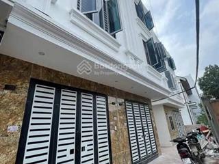 Cc gửi bán căn nhà rẻ nhất phụng châu giá 2.48tỷ ô tô đỗ đầu ngõ chỉ vài bước chân ra chợ, trường