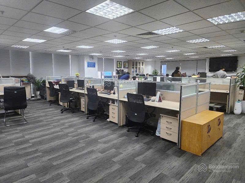 Cho thuê vp sẵn nội thất tại tòa dc building đội cấn  ba đình 150m2 , giá 25tr/thang. tháng 2/2026