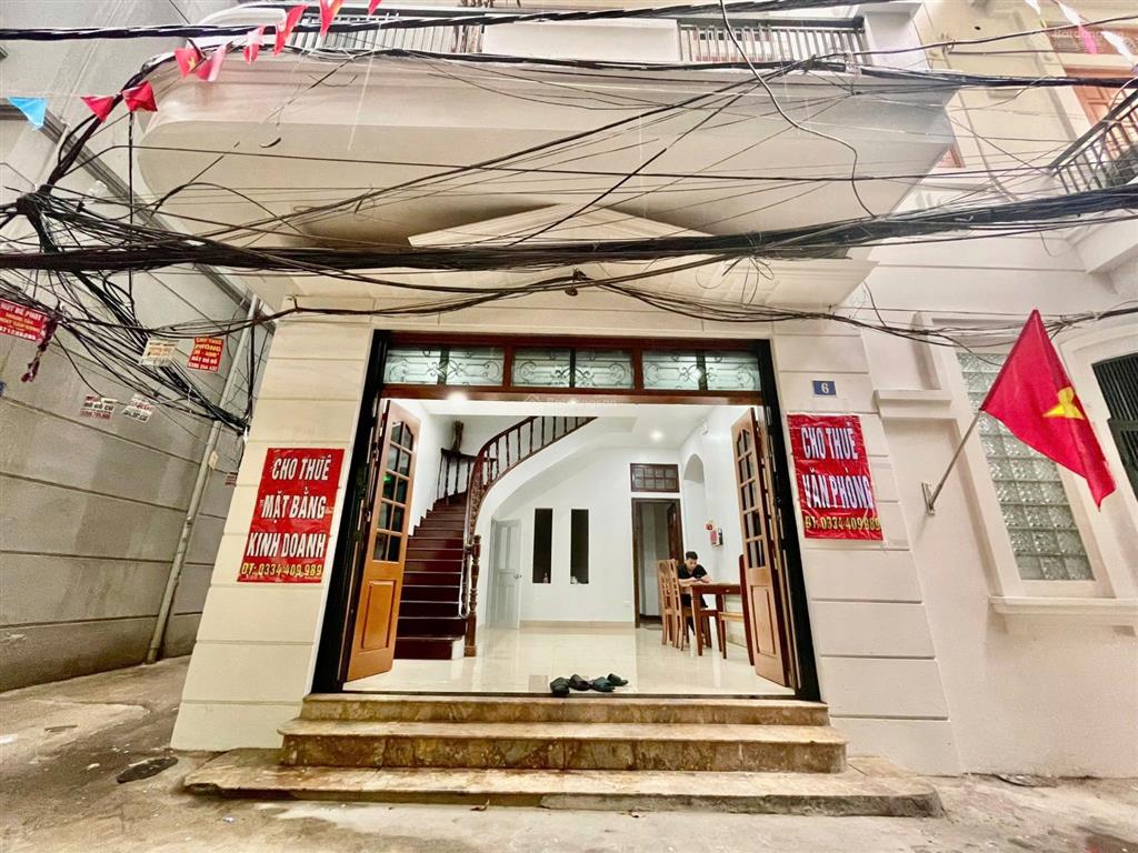 Cho thuê mặt bằng kinh doanh tầng 1 tại 76 nguyễn chí thanh đống đa, 50m2 giá 13 triệu/th có tl