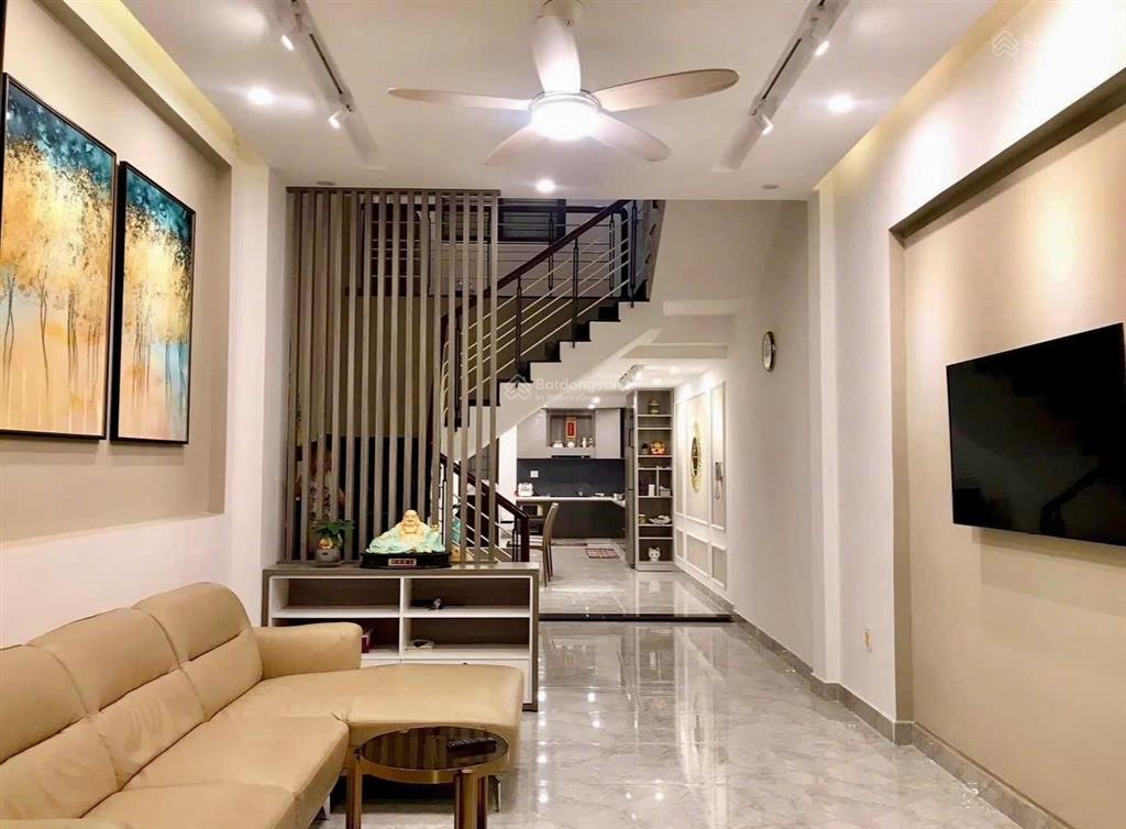 Bán nhà 4 tầng đinh công tráng hải châu, 80m2 với 4pn 4wc đầy đủ nội thất, dt cho thuê 10 triệu/th