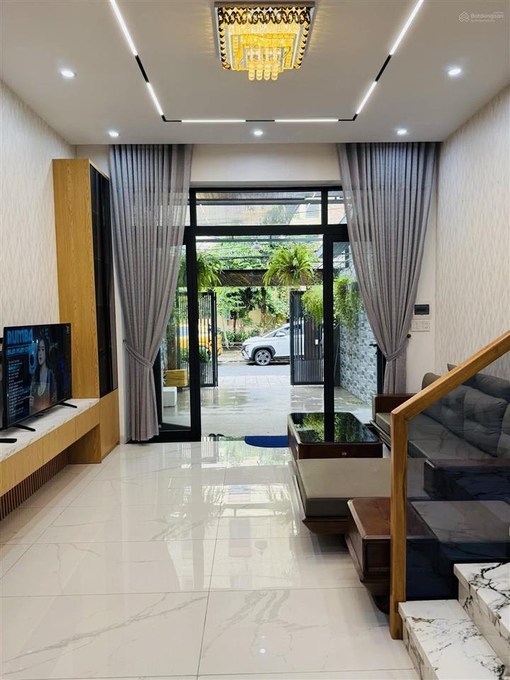 Bán nhà 3 tầng nơ trang long  hoà cường 90m2 3pn 3wc full nội thất