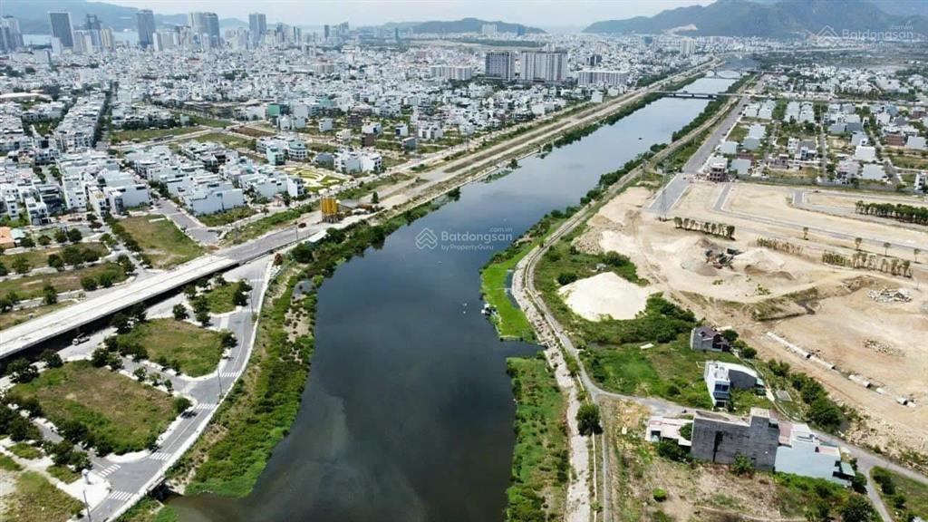 Mặt tiền bờ kè sông quán trường vĩnh châu, vĩnh hiệp, nha trang