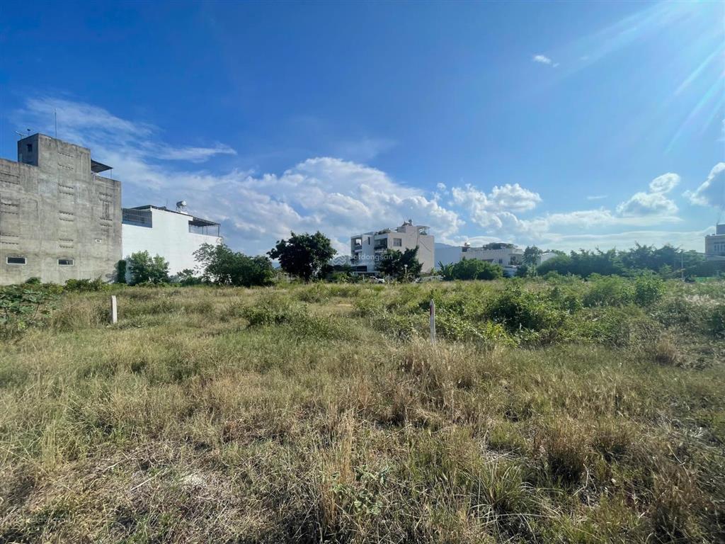 Mặt tiền bờ kè sông quán trường vĩnh châu, vĩnh hiệp, nha trang