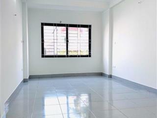 Rẻ bất ngờ việt hưng long biên 38m mặt 4m 2t nhỉnh 6 tỷ oto thông.