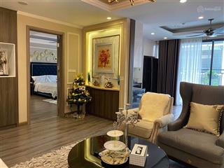 Cho thuê căn hộ chung cư vinhomes  54a nguyễn chí thanh, 120m2, 3pn, giá 25tr/th.  0915 629 ***