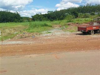 120 triệu còn 1 lô đất thổ cư gấn đường 753 sang tên cho ai thiện chí đường nhựa xây nhà ở ngay