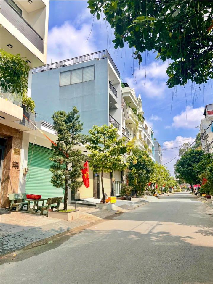 Đường nhựa 10m khu phân lô tân kỳ tân qúy ngay cụm trường học, ủy ban, 4 tầng ở ngay chỉ 6.1 tỷ.