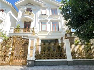 Cần bán biệt thư ở phạm văn đồng