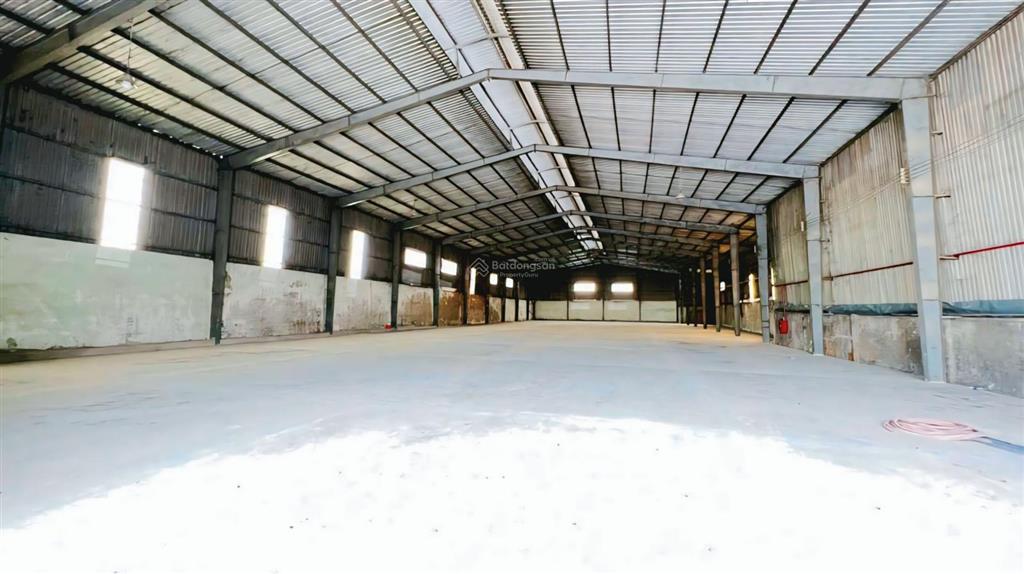 Cho thuê kho xưởng 1400m2 + 3700m2 tại long đức long thành giá thuê 50k/m2