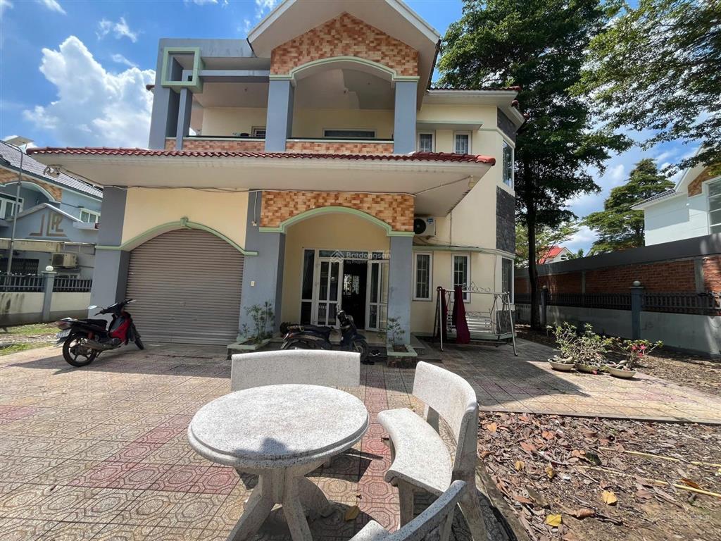 Bán gấp biệt thự western land  thới hoà  thành phố hồ chí minh giá ngộp
