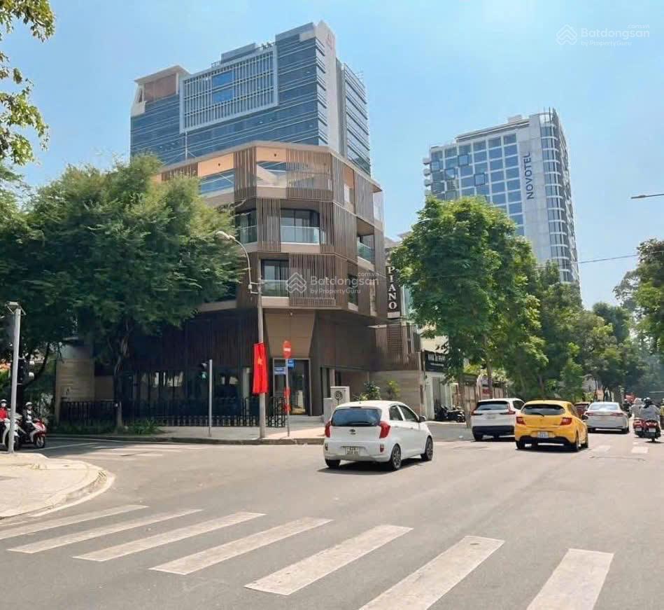 Bán 2057m2 (34x80m) đất thổ cư mặt tiền q. tân bình, thích hợp xây cao ốc, giá chỉ 106 tr/m2