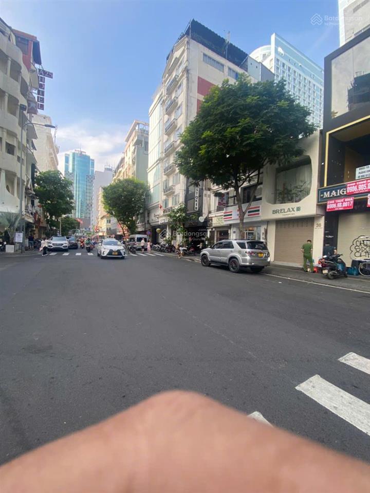 Bán 2057m2 (34x80m) đất thổ cư mặt tiền q. tân bình, thích hợp xây cao ốc, giá chỉ 106 tr/m2