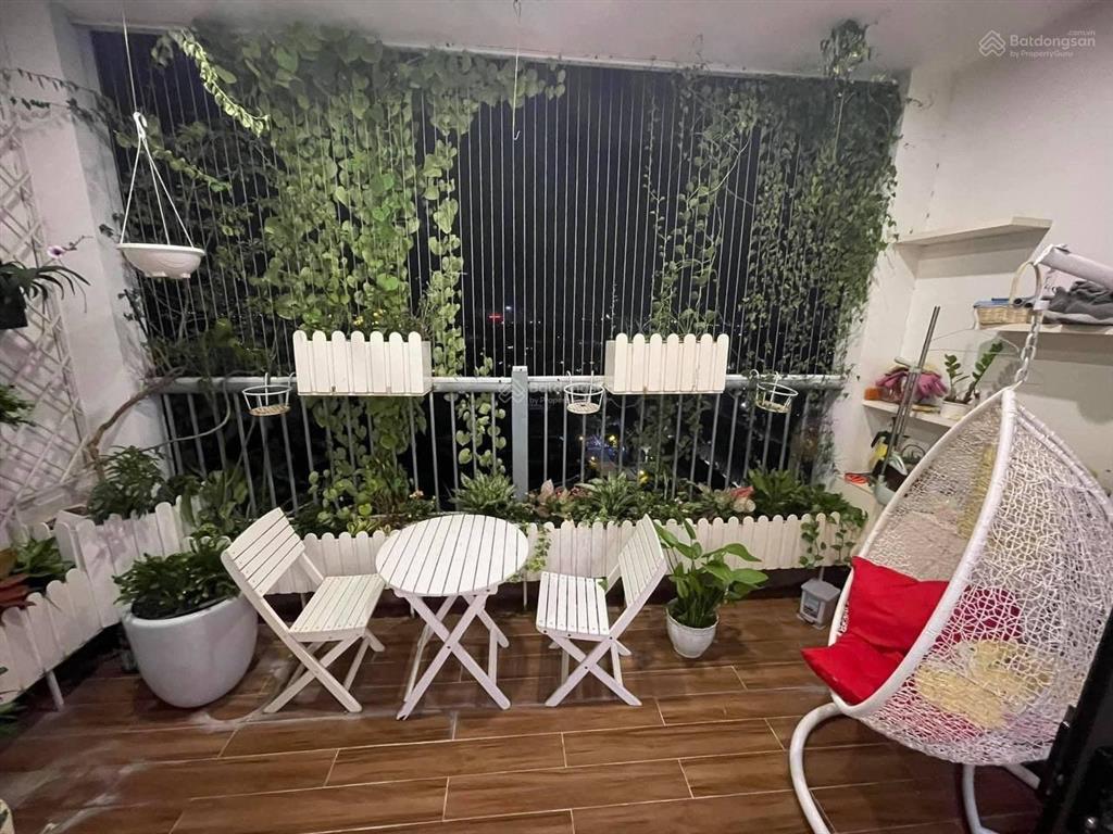 Bán chung cư tòa tháp thiên nhiên kỷ hà đông 127m2, 3 ngủ, 2 vs giá tốt.