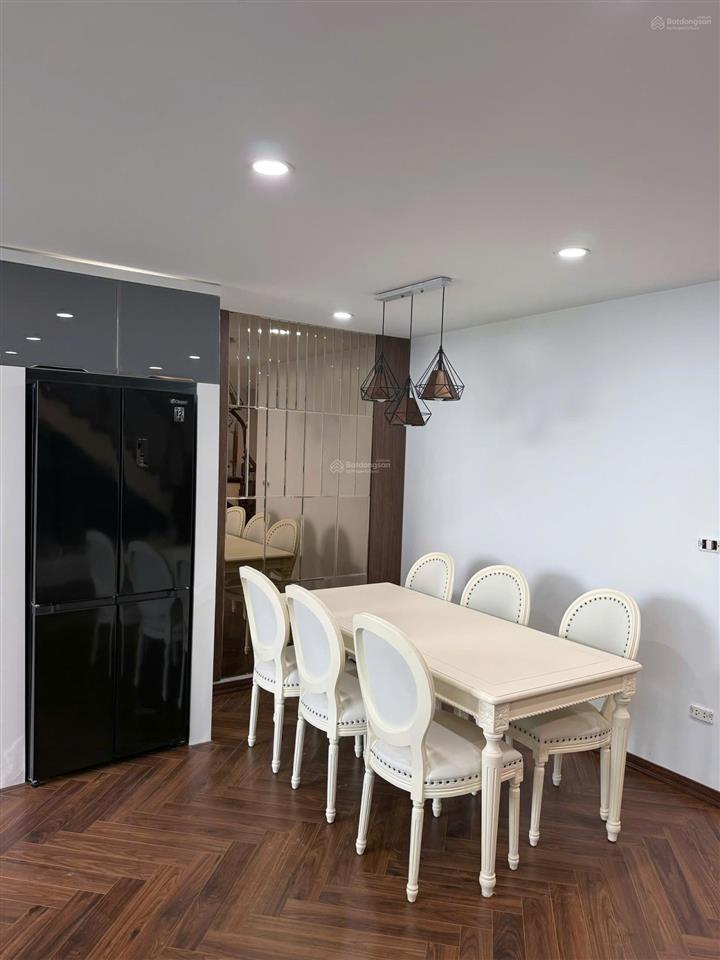 Tôi cần bán chung cư nguyễn trãi căn góc 100m2, 3 ngủ, 2 vs nhỉnh 7 tỷ